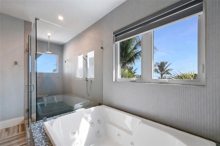 Image No.50-11 Bed Property for sale