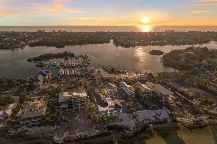 Image No.55-11 Bed Property for sale