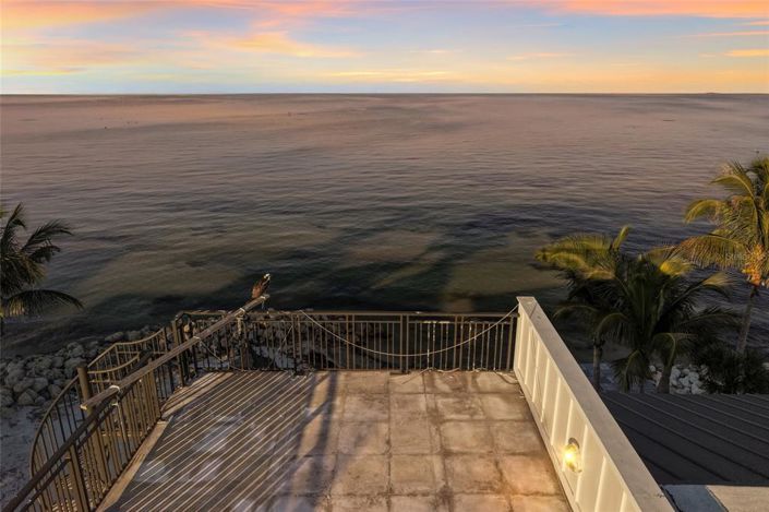 Image No.56-11 Bed Property for sale