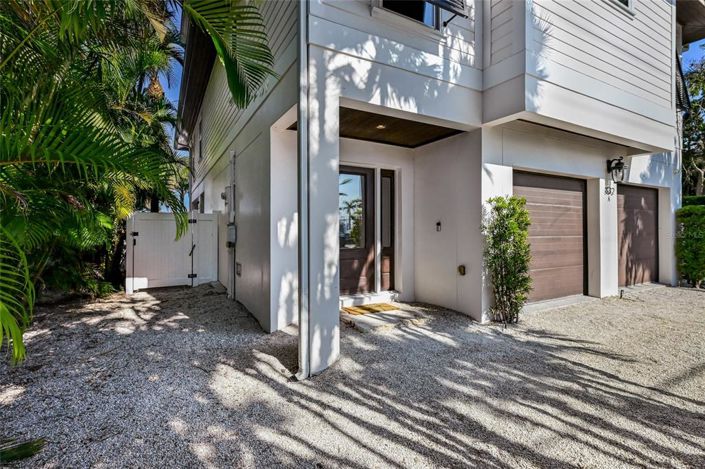 Image No.58-11 Bed Property for sale