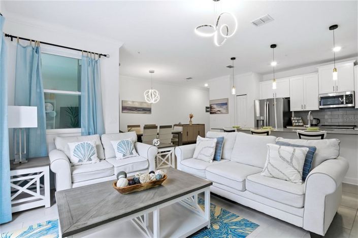 Image No.10-4 Bed Townhouse for sale