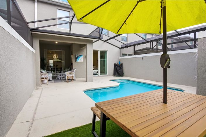 Image No.23-4 Bed Townhouse for sale