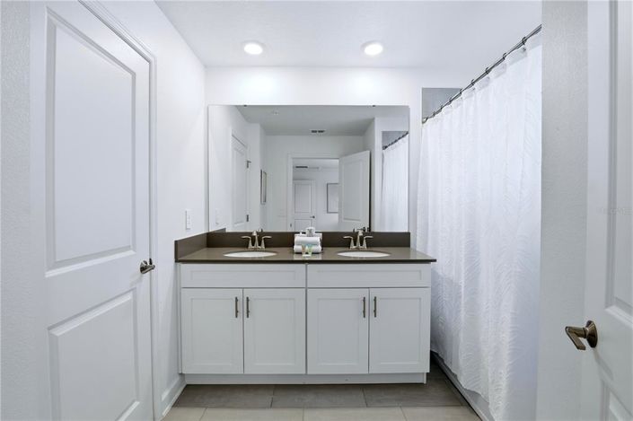 Image No.33-4 Bed Townhouse for sale