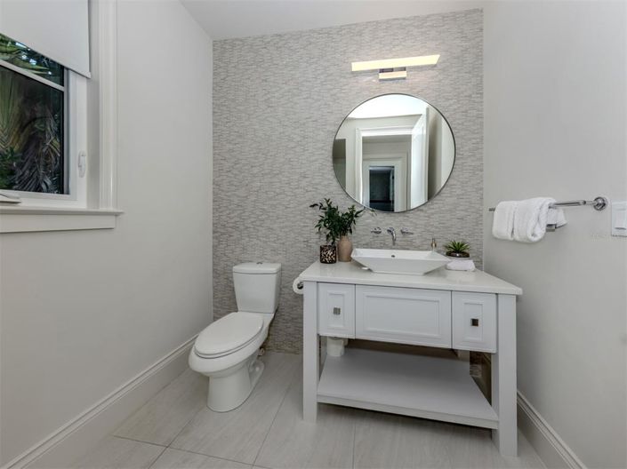 Image No.27-4 Bed Property for sale