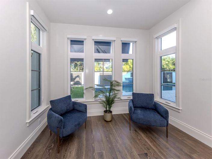 Image No.33-4 Bed Property for sale