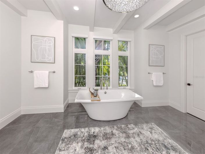 Image No.35-4 Bed Property for sale