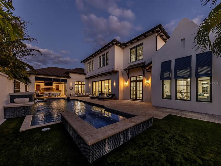 Image No.45-4 Bed Property for sale