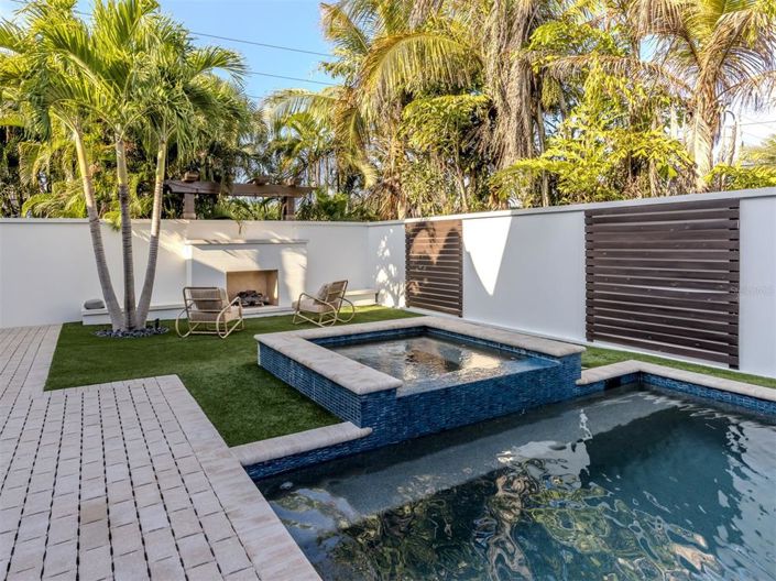 Image No.46-4 Bed Property for sale