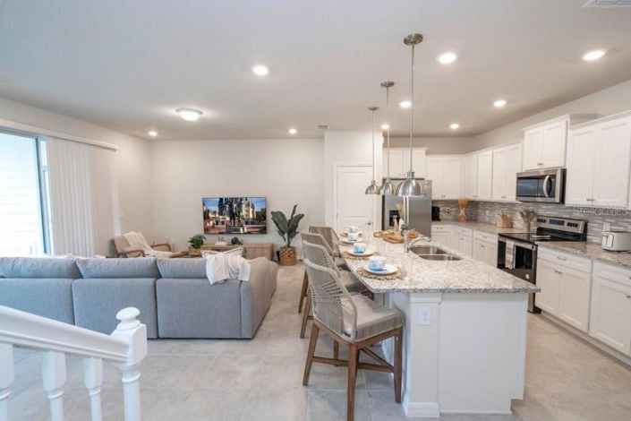 Image No.8-5 Bed Townhouse for sale