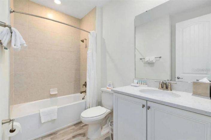 Image No.11-4 Bed Townhouse for sale