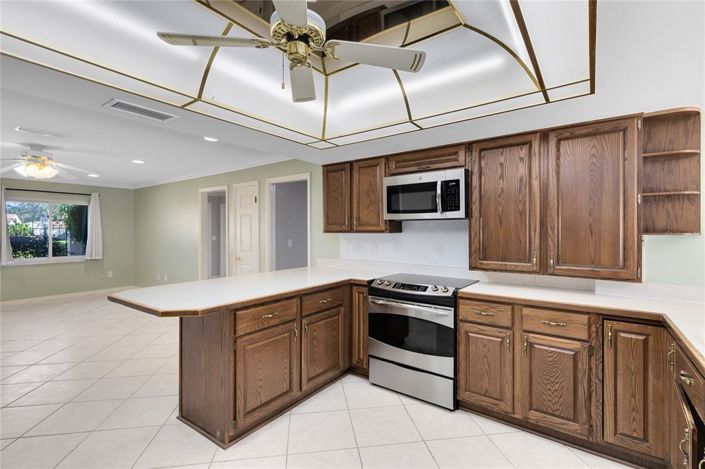 Image No.5-4 Bed Property for sale