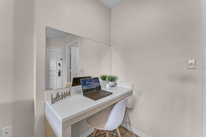 Image No.12-2 Bed Property for sale