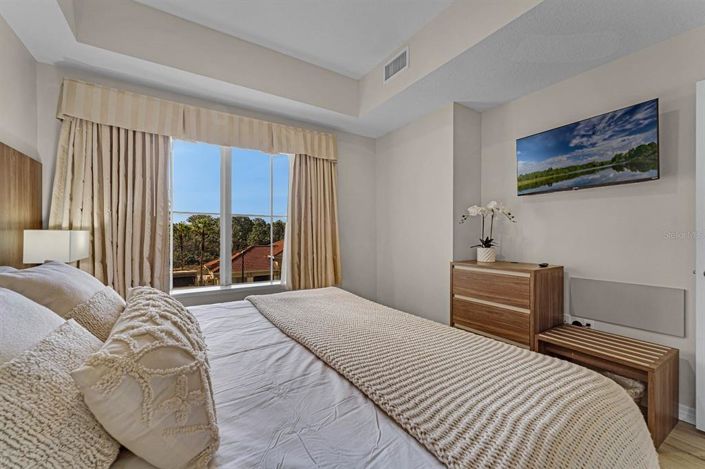 Image No.14-2 Bed Property for sale