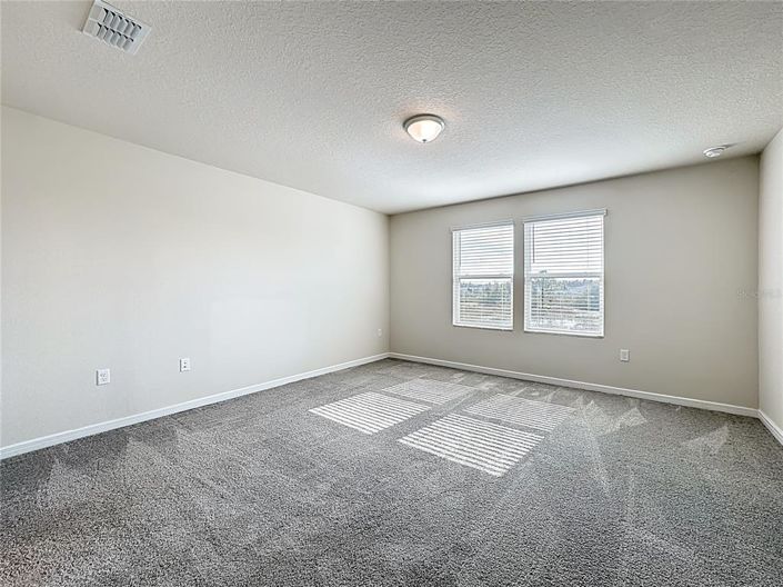 Image No.17-5 Bed Property for sale