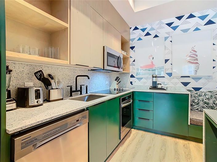 Image No.11-1 Bed Property for sale