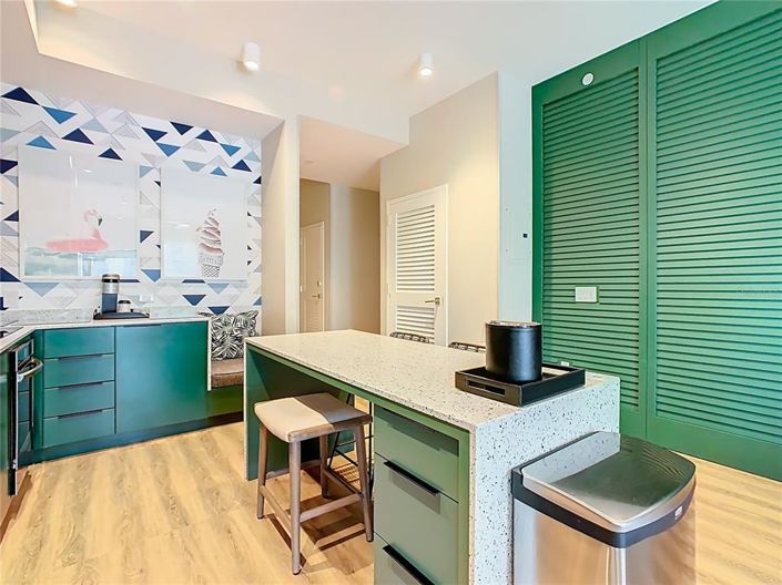 Image No.12-1 Bed Property for sale