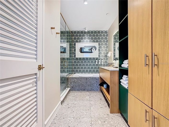 Image No.21-1 Bed Property for sale