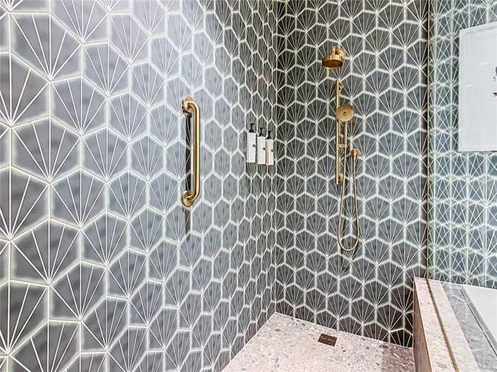 Image No.26-1 Bed Property for sale