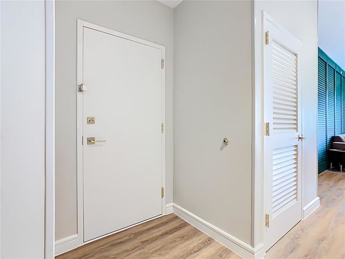 Image No.4-1 Bed Property for sale