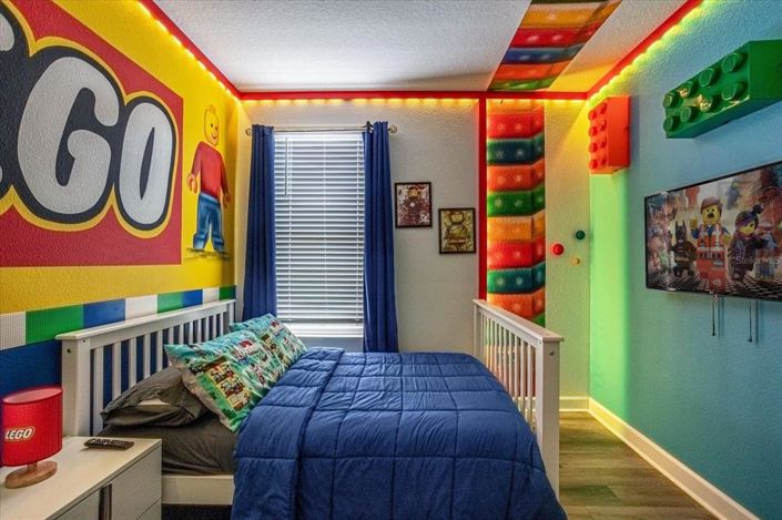 Image No.5-6 Bed Property for sale