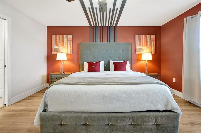 Image No.34-5 Bed Property for sale