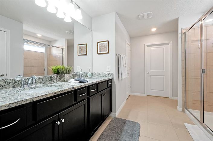 Image No.37-5 Bed Property for sale