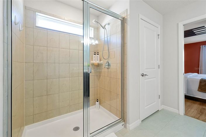 Image No.39-5 Bed Property for sale