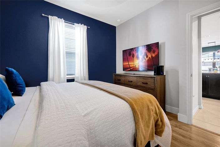 Image No.48-5 Bed Property for sale