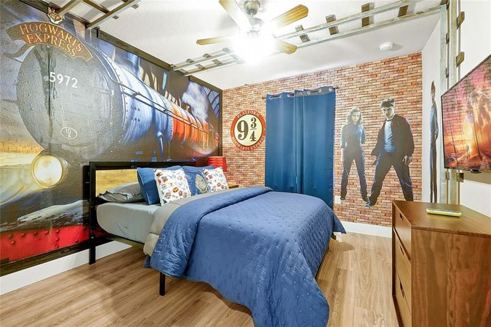 Image No.53-5 Bed Property for sale