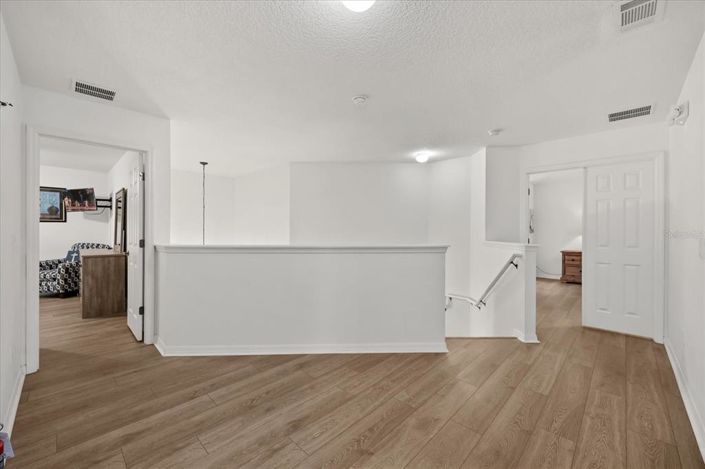 Image No.12-4 Bed Property for sale