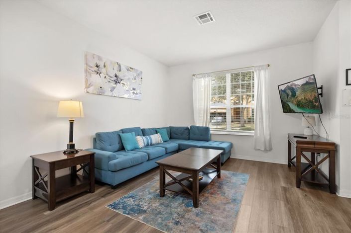 Image No.3-4 Bed Property for sale