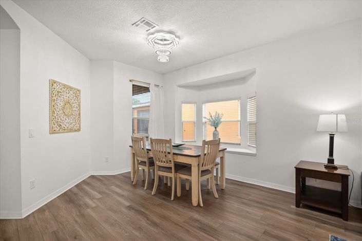 Image No.4-4 Bed Property for sale