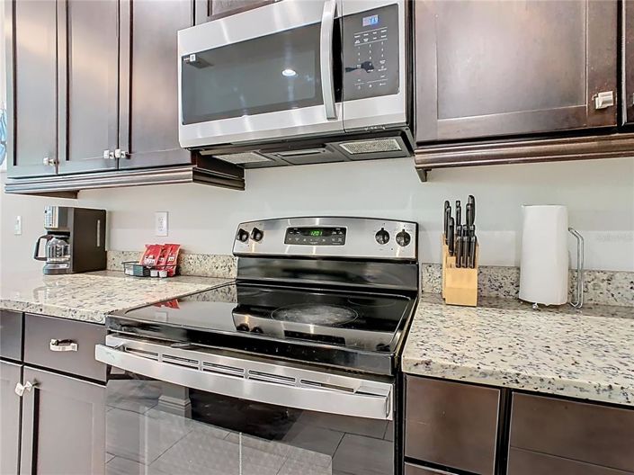 Image No.9-8 Bed Property for sale