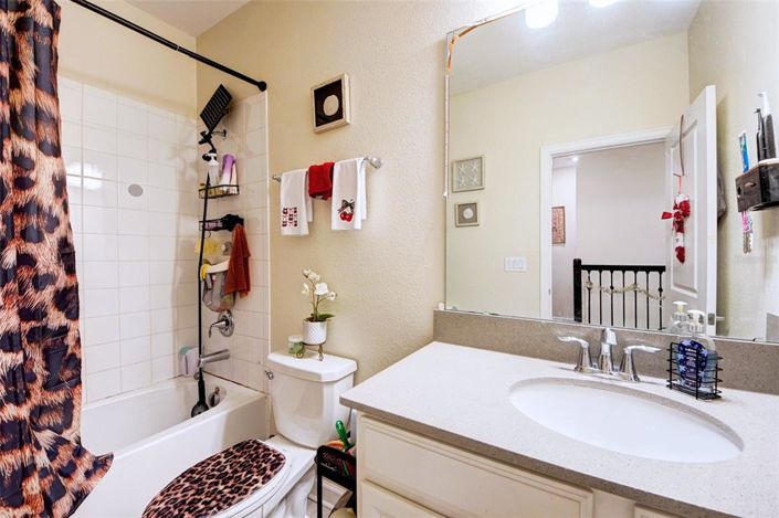 Image No.26-3 Bed Townhouse for sale