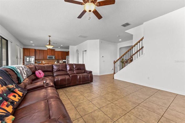 Image No.15-4 Bed Property for sale