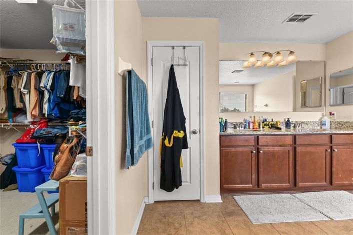 Image No.28-4 Bed Property for sale