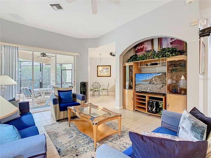 Image No.13-5 Bed Property for sale