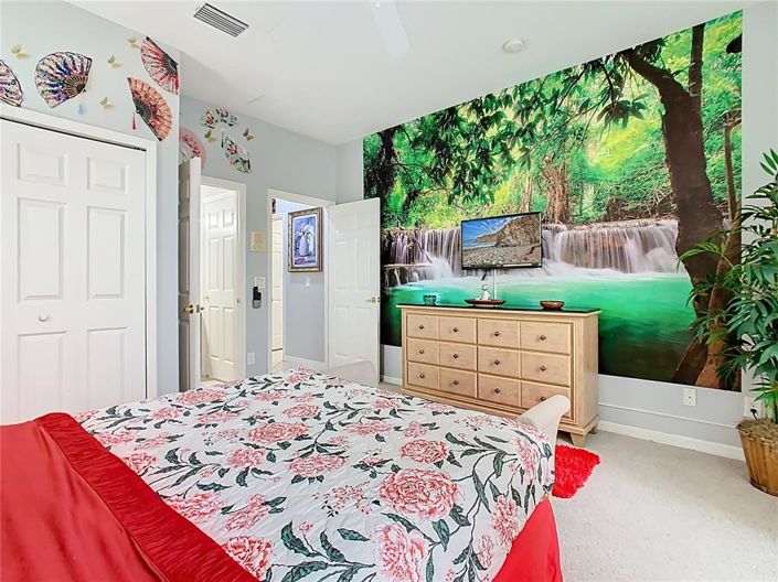 Image No.40-5 Bed Property for sale