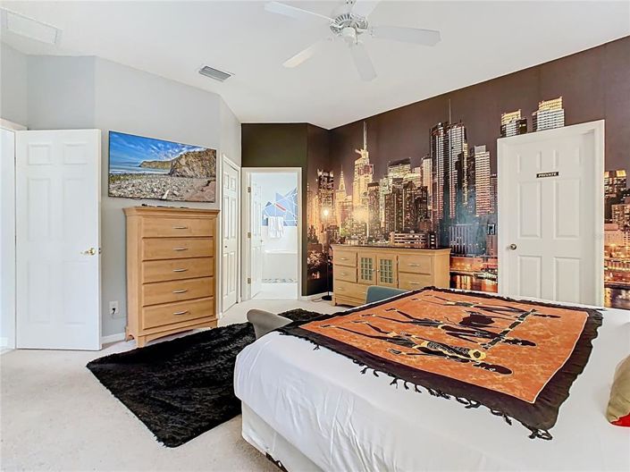 Image No.42-5 Bed Property for sale