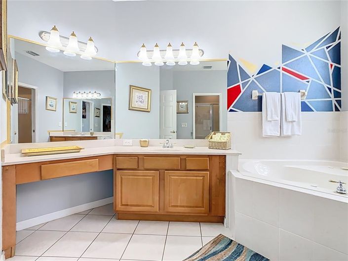 Image No.47-5 Bed Property for sale