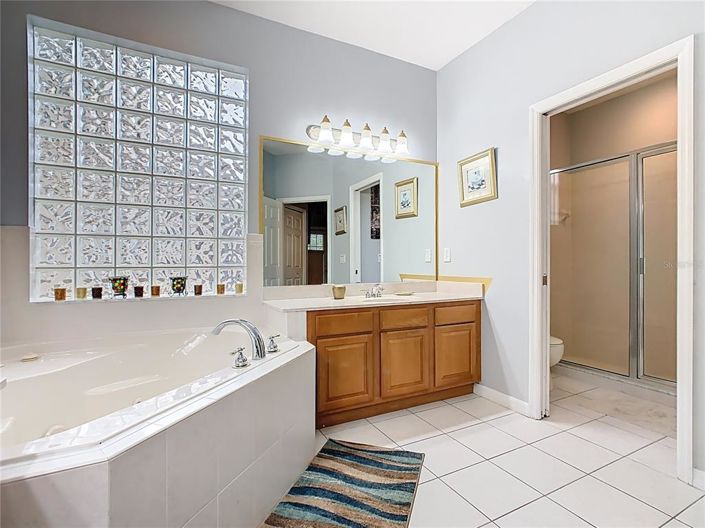 Image No.48-5 Bed Property for sale