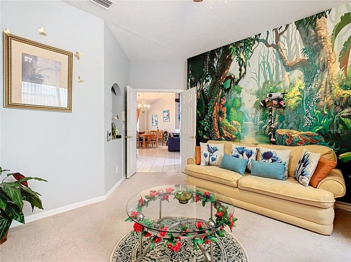 Image No.8-5 Bed Property for sale