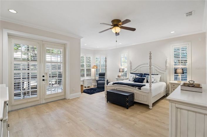 Image No.15-4 Bed Property for sale