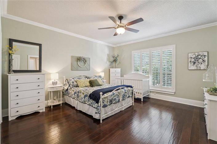 Image No.19-4 Bed Property for sale