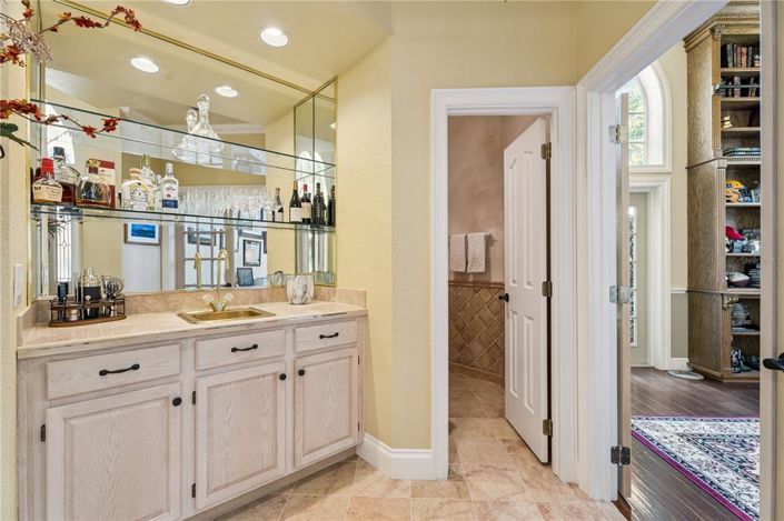 Image No.20-4 Bed Property for sale