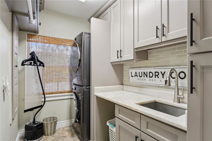 Image No.28-4 Bed Property for sale