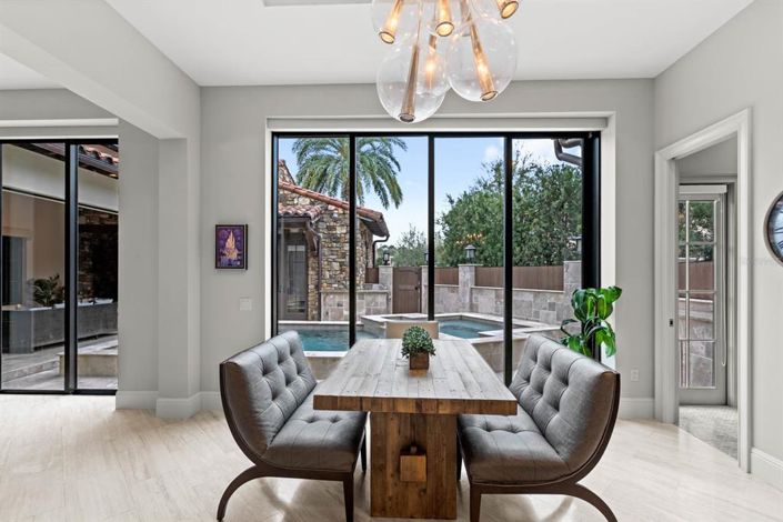 Image No.14-6 Bed Property for sale