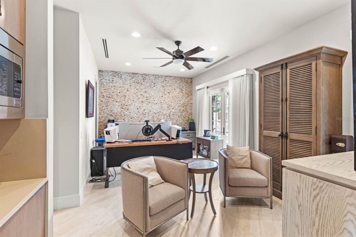 Image No.23-6 Bed Property for sale