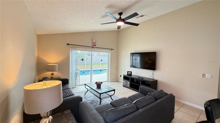 Image No.14-Propriété de 4 chambres à vendre à Kissimmee