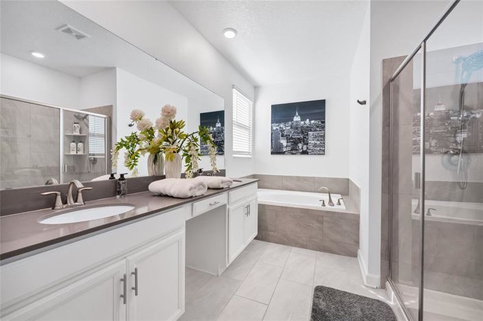 Image No.23-6 Bed Property for sale